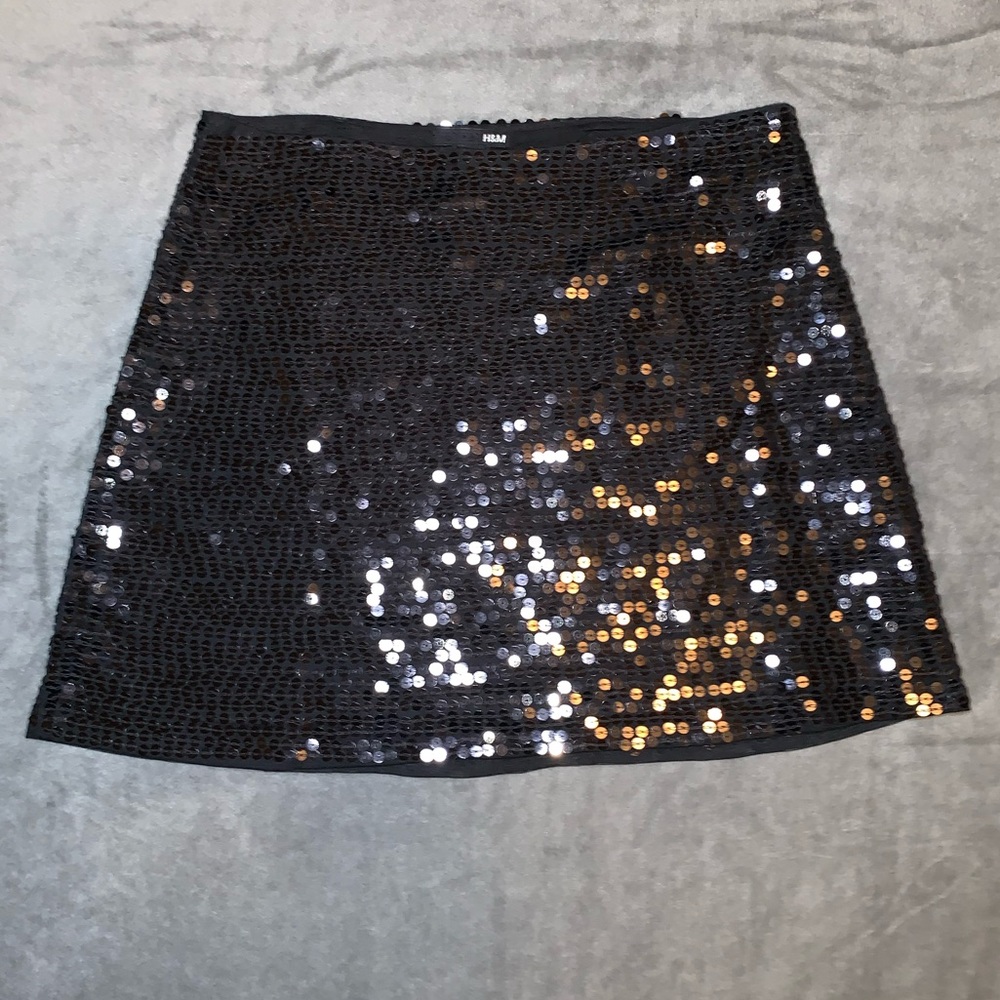 H&M Black Sequin Mini Skirt Size